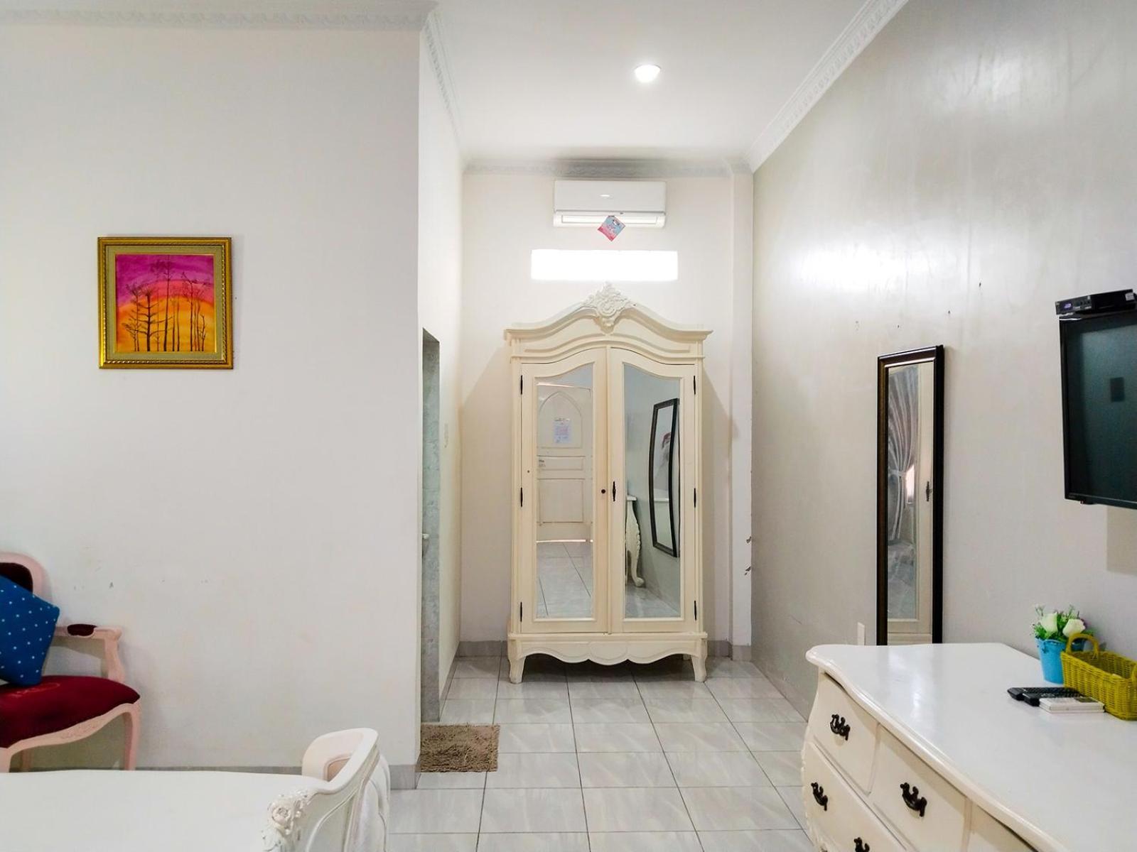 Hotel Grand Shaqilla Syariah à Deli Tua Extérieur photo