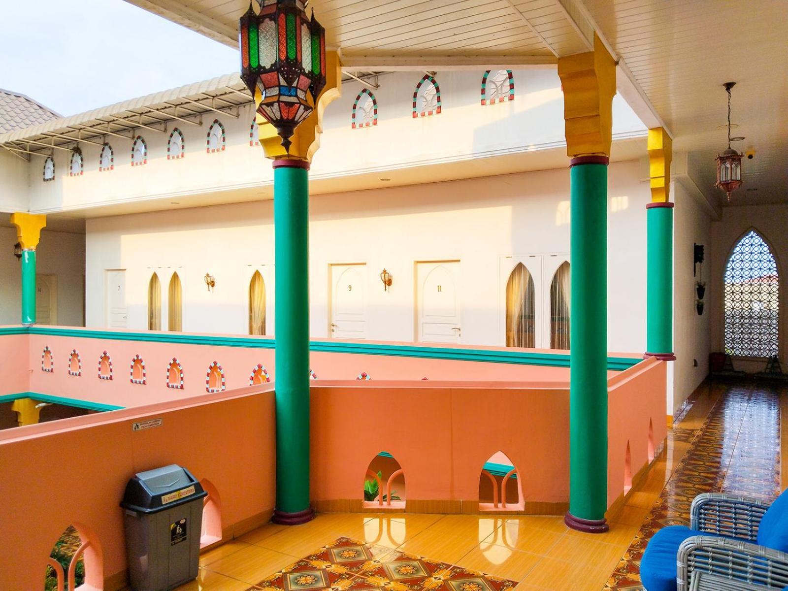 Hotel Grand Shaqilla Syariah à Deli Tua Extérieur photo