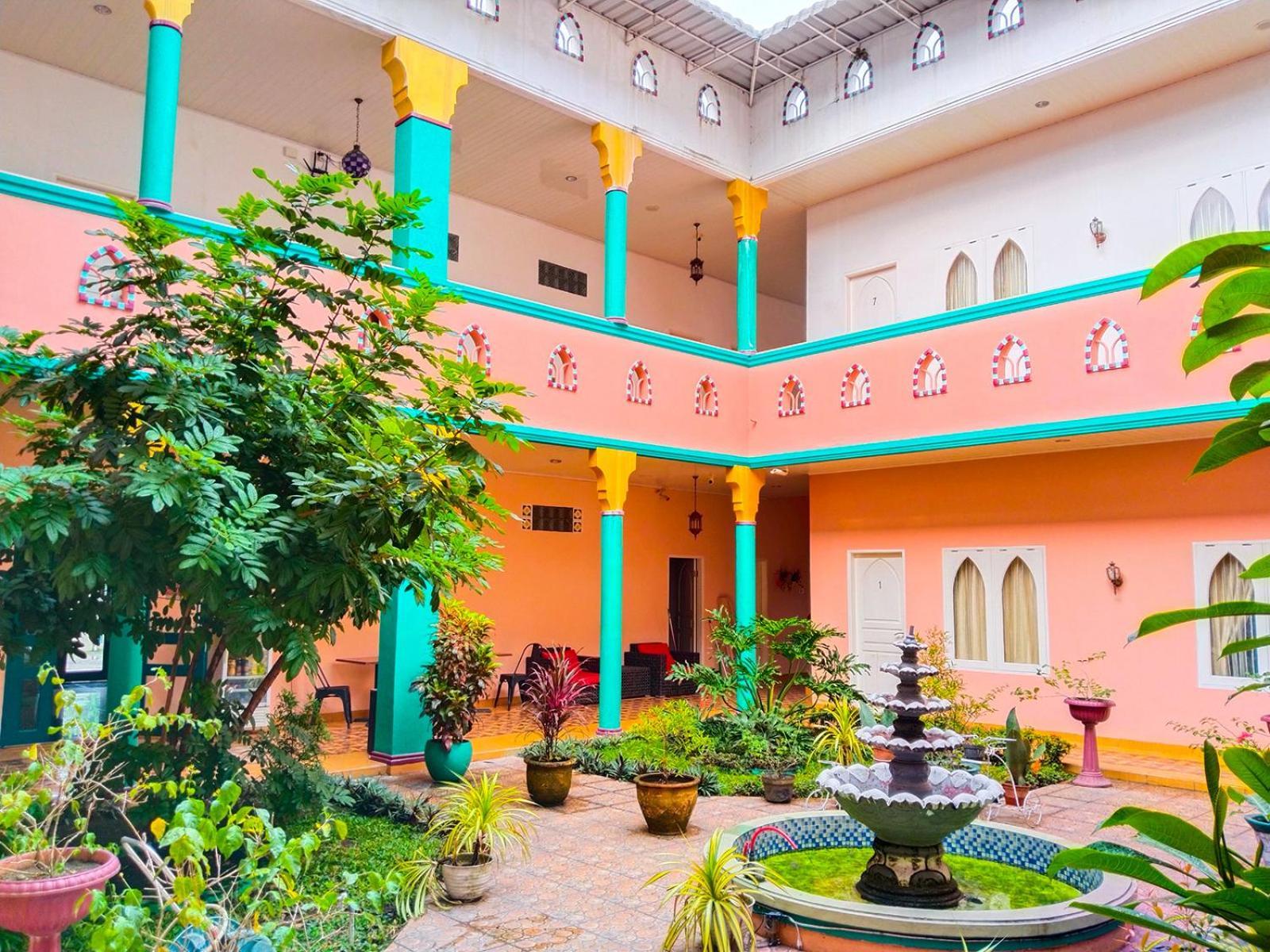 Hotel Grand Shaqilla Syariah à Deli Tua Extérieur photo