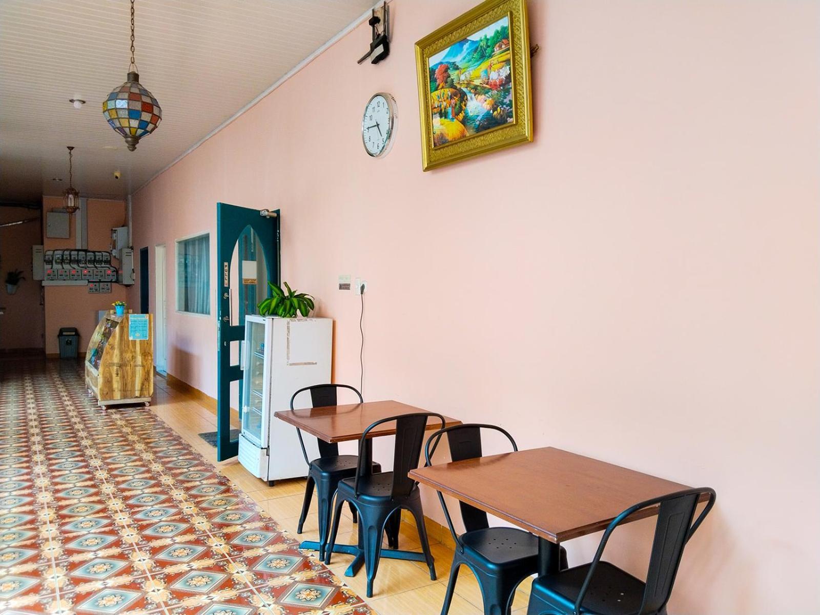Hotel Grand Shaqilla Syariah à Deli Tua Extérieur photo