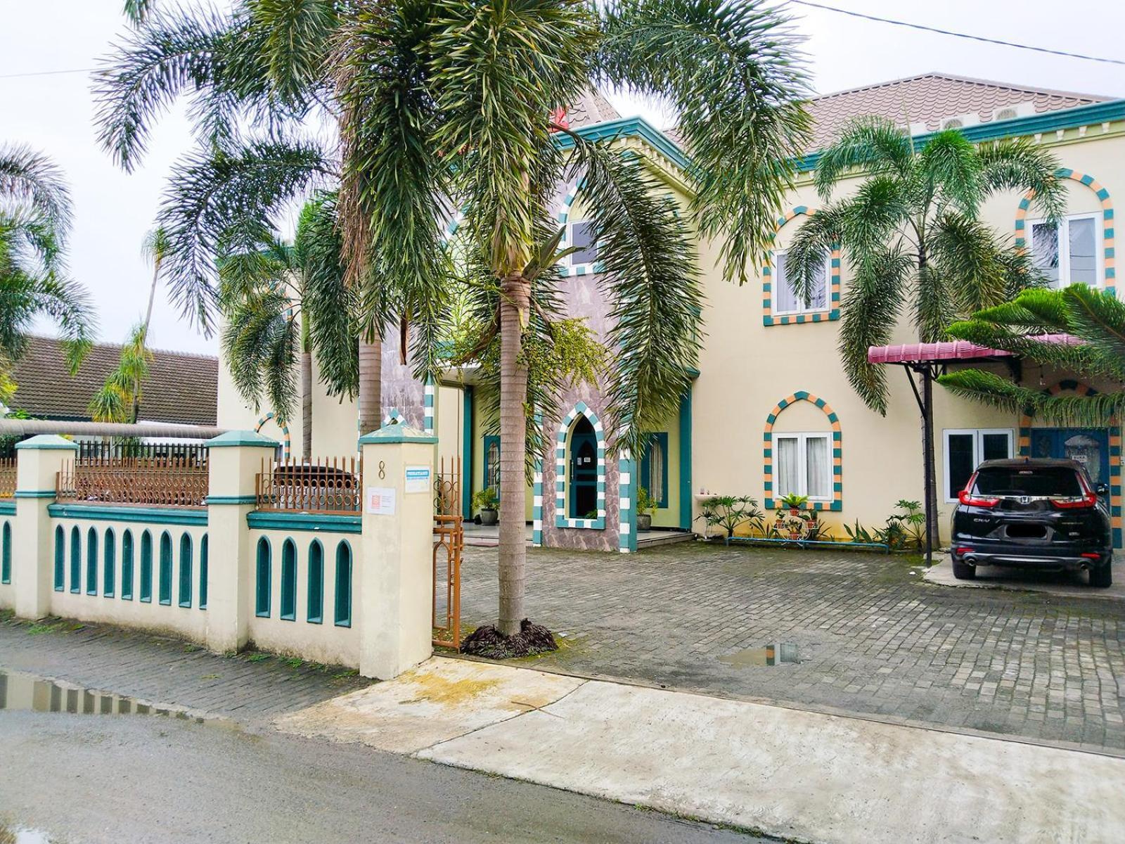 Hotel Grand Shaqilla Syariah à Deli Tua Extérieur photo
